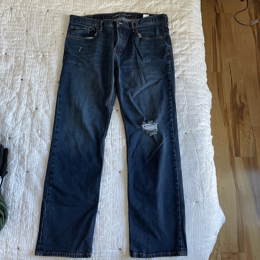 Mens Old Navy dark wash jeans (38x32)